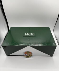 Closed green Luigi Series 8 2G disposable master box displayed with the LA Kings Distro logo