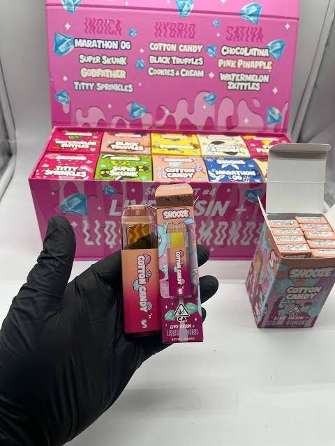 Snooze 2G Disposable Live Resin + Liquid Diamonds 100-pack collection with four Snooze Kit editions and assorted flavors Snooze 2G Disposable Live Resin + Liquid Diamonds 100-pack collection with four Snooze Kit editions and assorted flavors