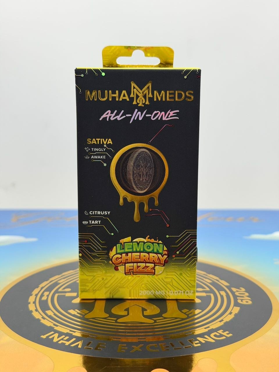 Muha Meds Golden Hour Edition 2G All-In-One 100-unit master case with 10 strains and black gold disposable packaging Muha Meds Golden Hour Edition 2G All-In-One 100-unit master case with 10 strains and black gold disposable packaging