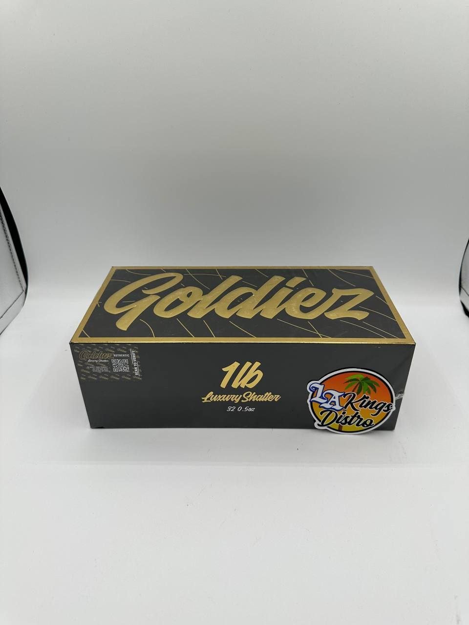 Goldiez Luxury Shatter 1 lb master box labeled 32 0.5 oz half-ounce shatter envelopes in black and gold packaging Goldiez Luxury Shatter 1 lb master box labeled 32 0.5 oz half-ounce shatter envelopes in black and gold packaging