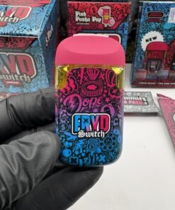 Authentic FRYD Switch 2G Liquid Diamonds and Live Resin dual-flavor disposable with digital display, colorful packaging and two included gummies.