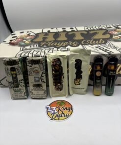 Open Hitz Players Club 100-stack case displaying ten flavors